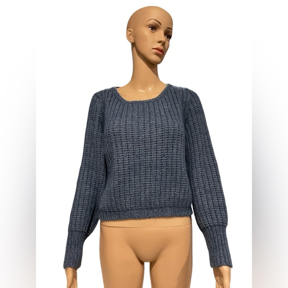 Põles Women's Blue Sweater size M